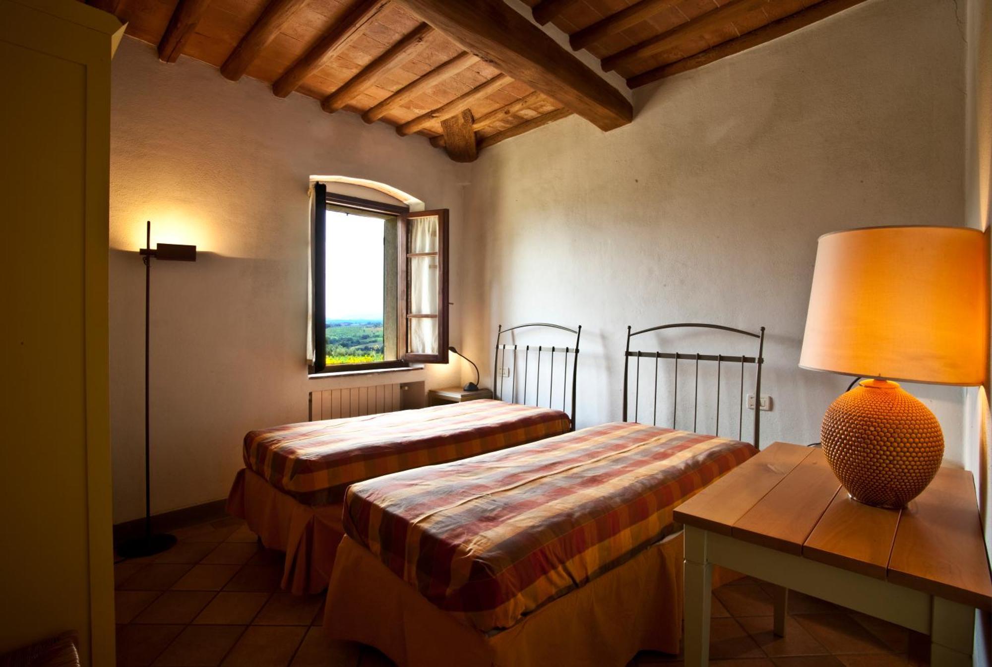 Podere Il Pino Poggibonsi Ruang foto