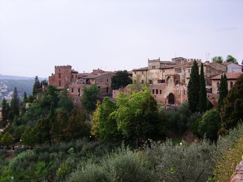 Podere Il Pino Poggibonsi Bagian luar foto