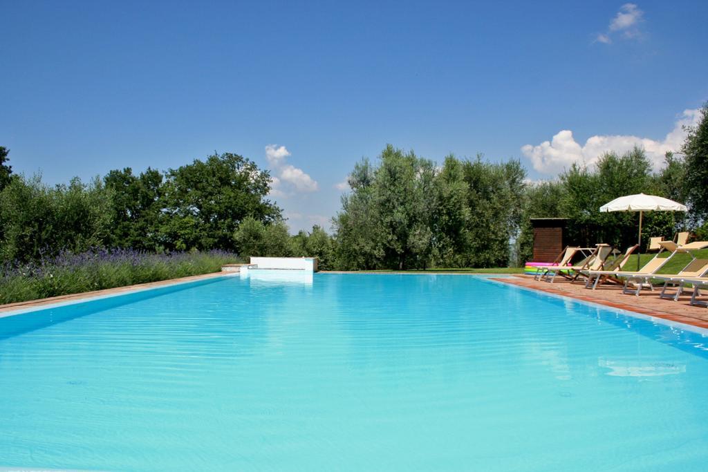 Podere Il Pino Poggibonsi Bagian luar foto