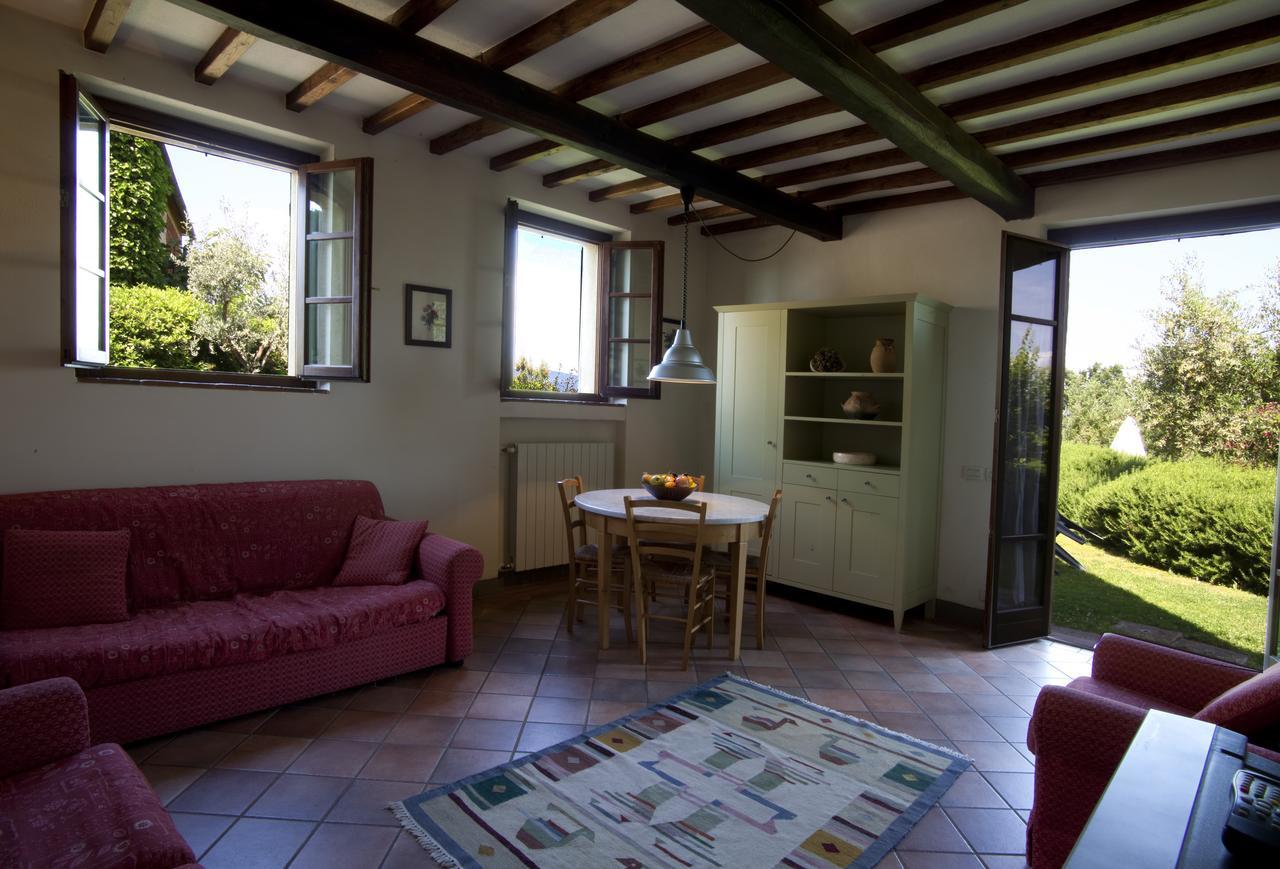 Podere Il Pino Poggibonsi Bagian luar foto