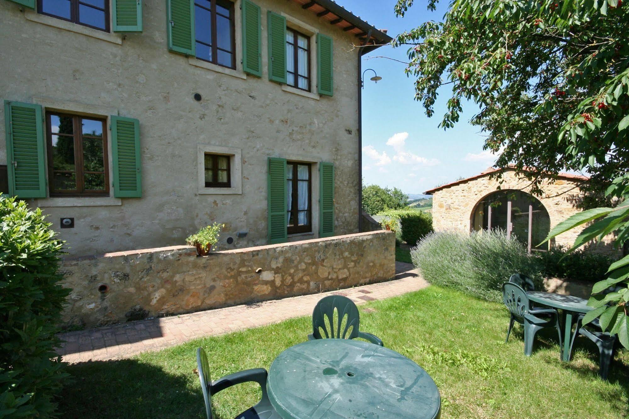 Podere Il Pino Poggibonsi Bagian luar foto