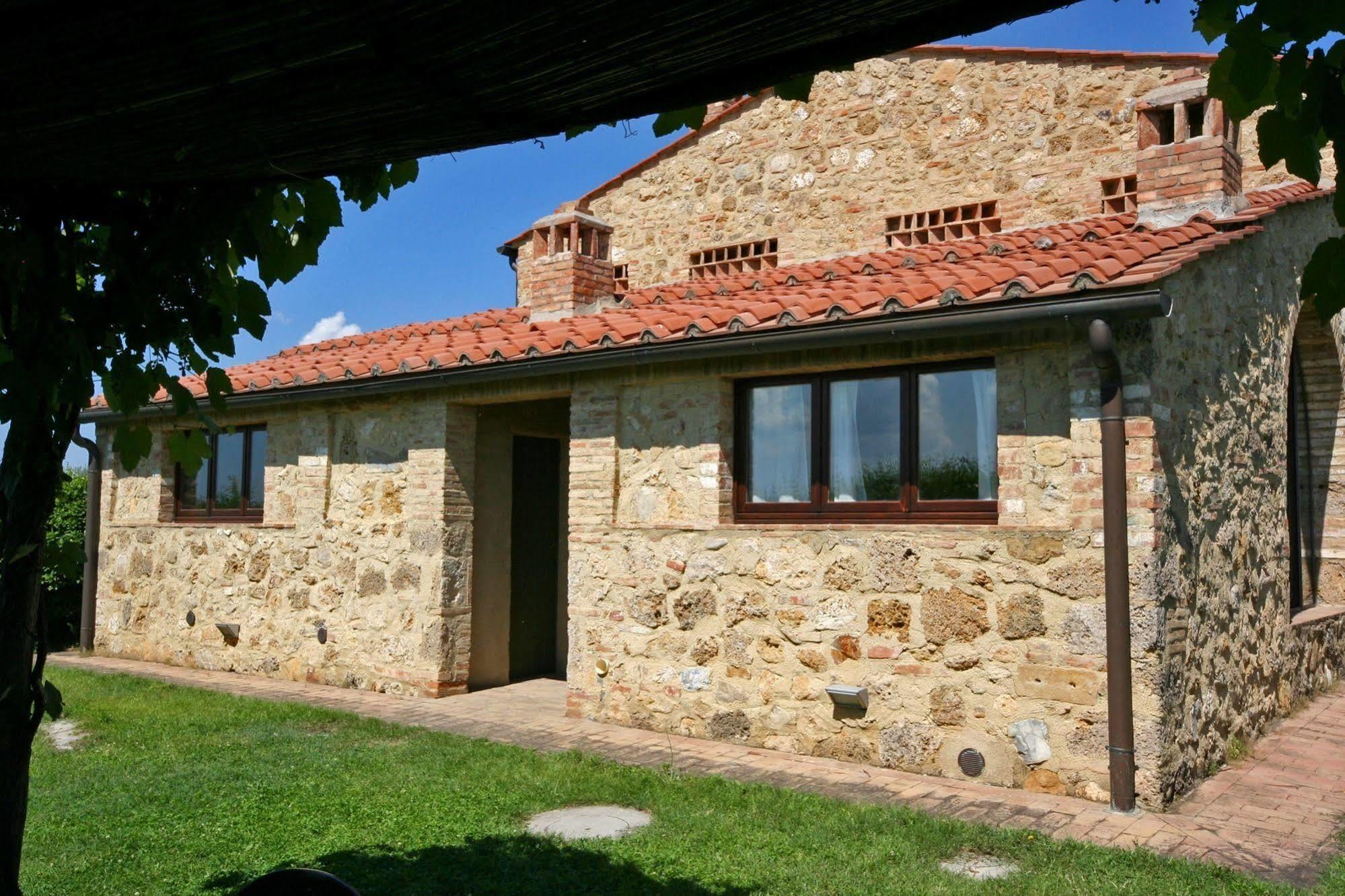 Podere Il Pino Poggibonsi Bagian luar foto