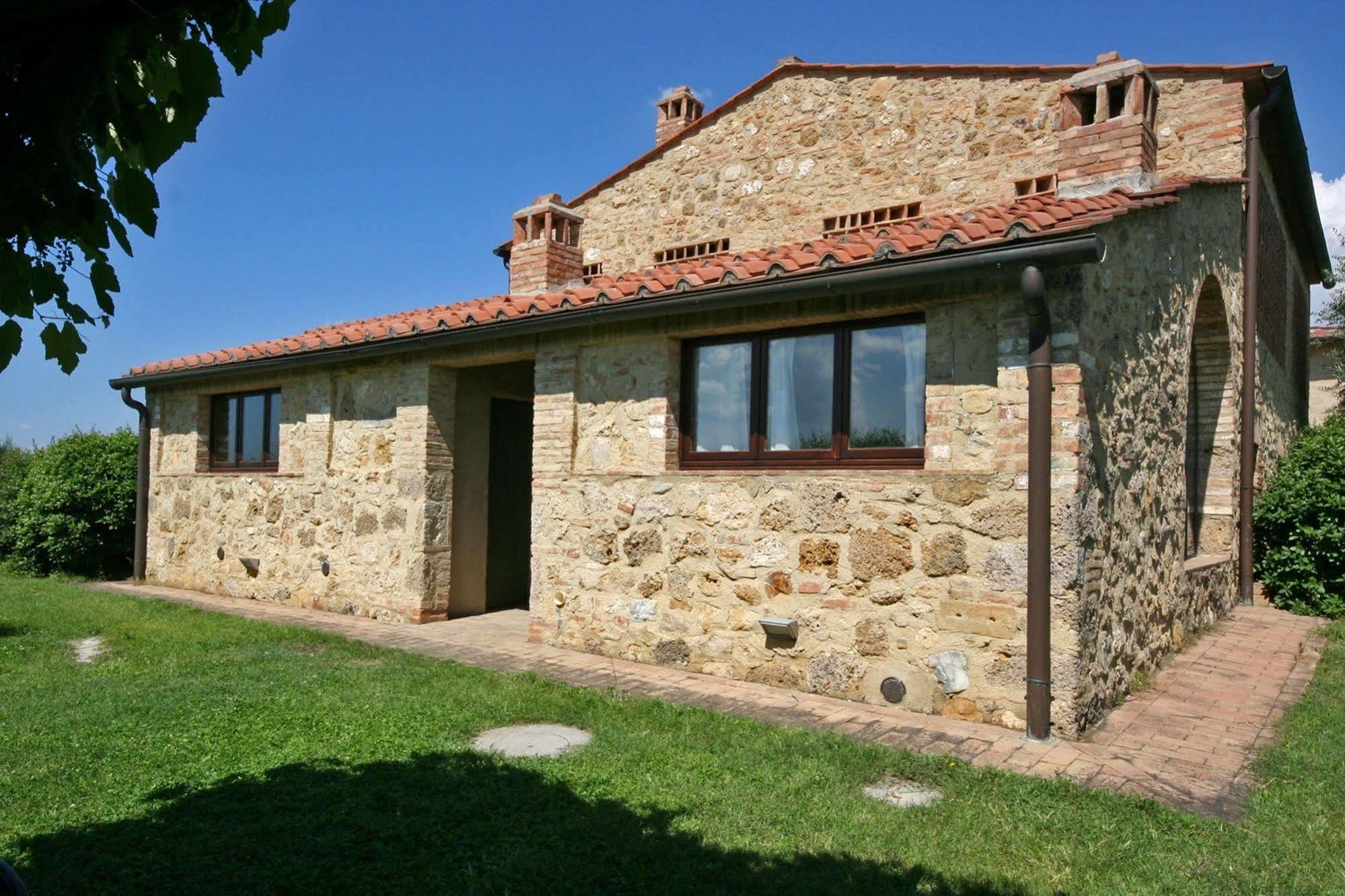 Podere Il Pino Poggibonsi Bagian luar foto