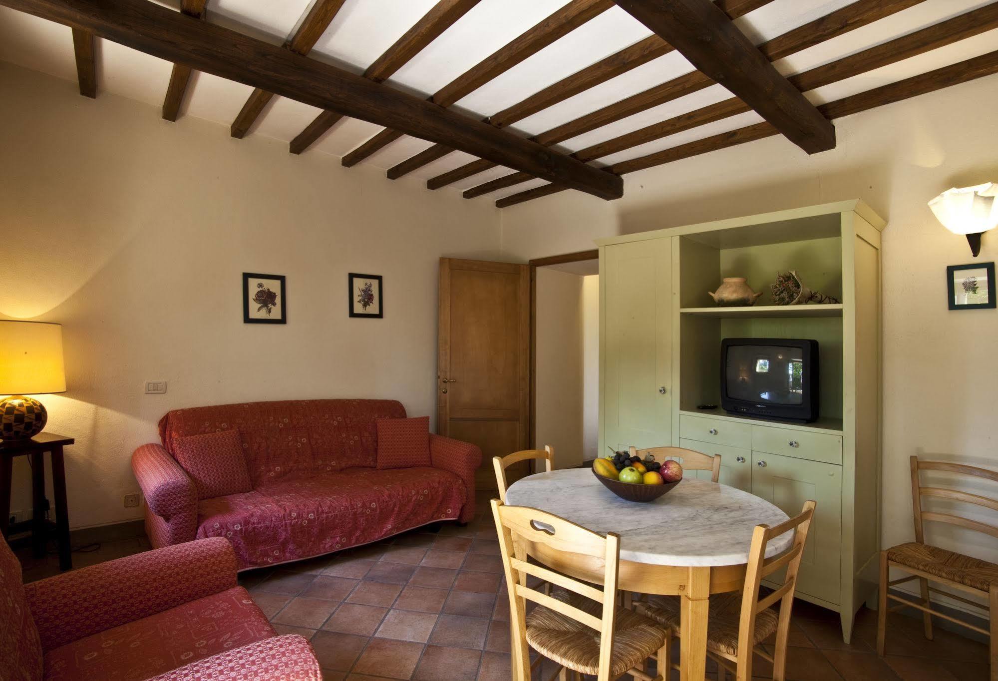 Podere Il Pino Poggibonsi Bagian luar foto